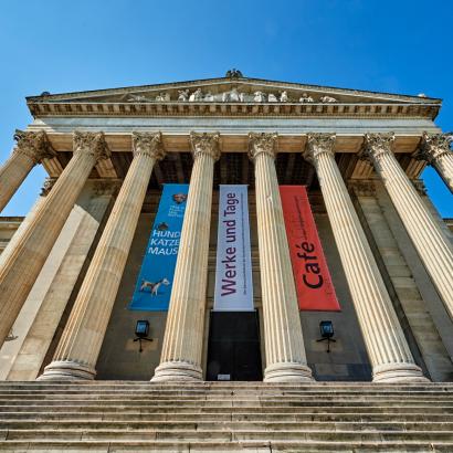 Antike in Bayern: Die Fassade der Glyptothek erinnert an griechische Tempel
